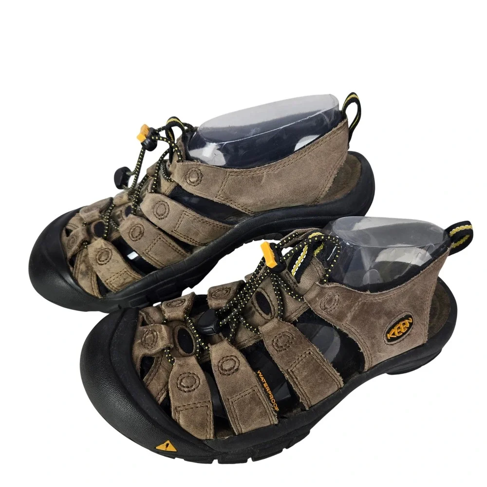 KEEN Newport Sandals Mens Size 8 women's size 9.5 Brown Waterproof Hiking #1053